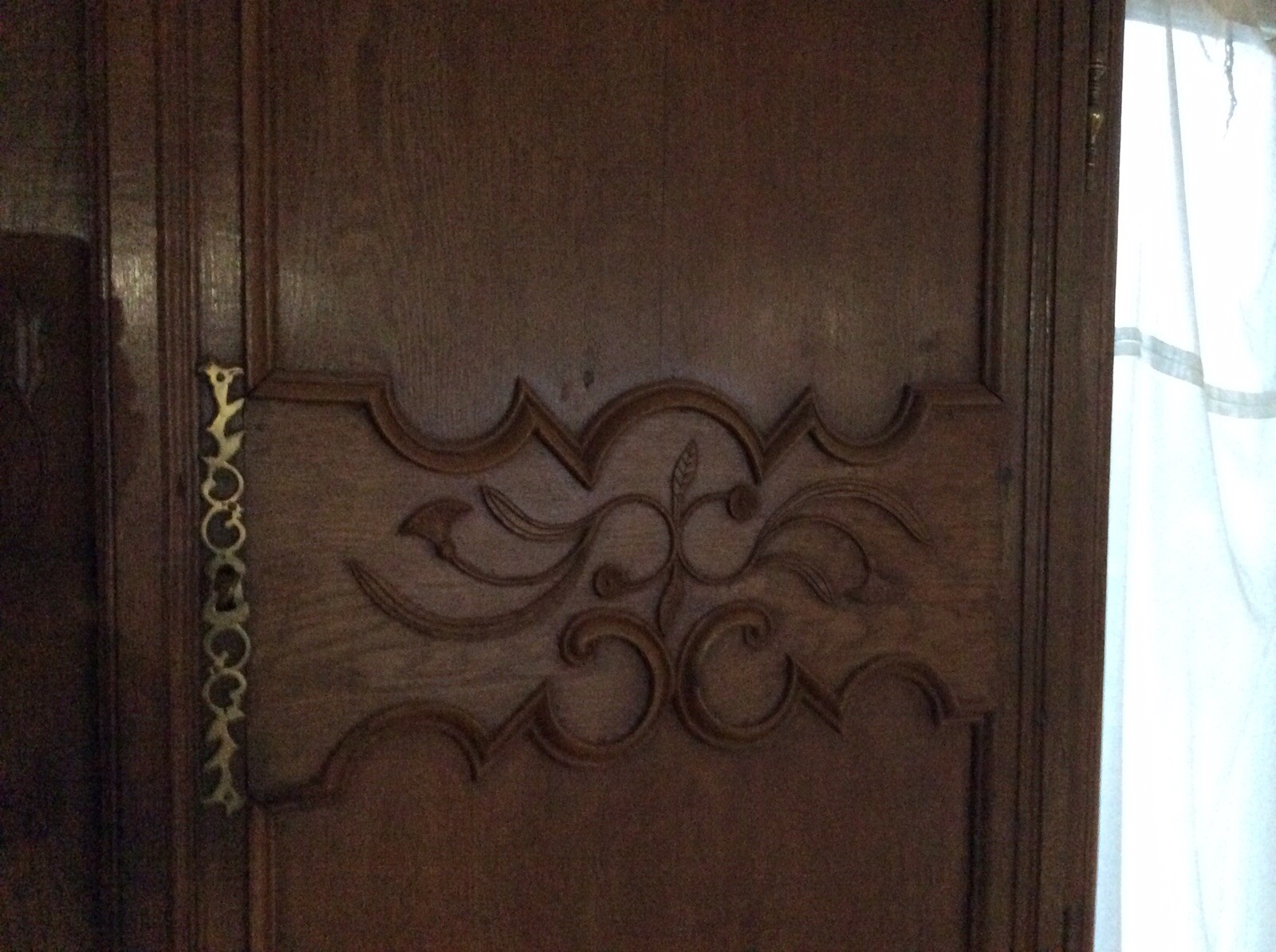 ANCIENNE ARMOIRE LORRAINE EN CHÊNE 3 étagères ou penderie 2 Tiroirs