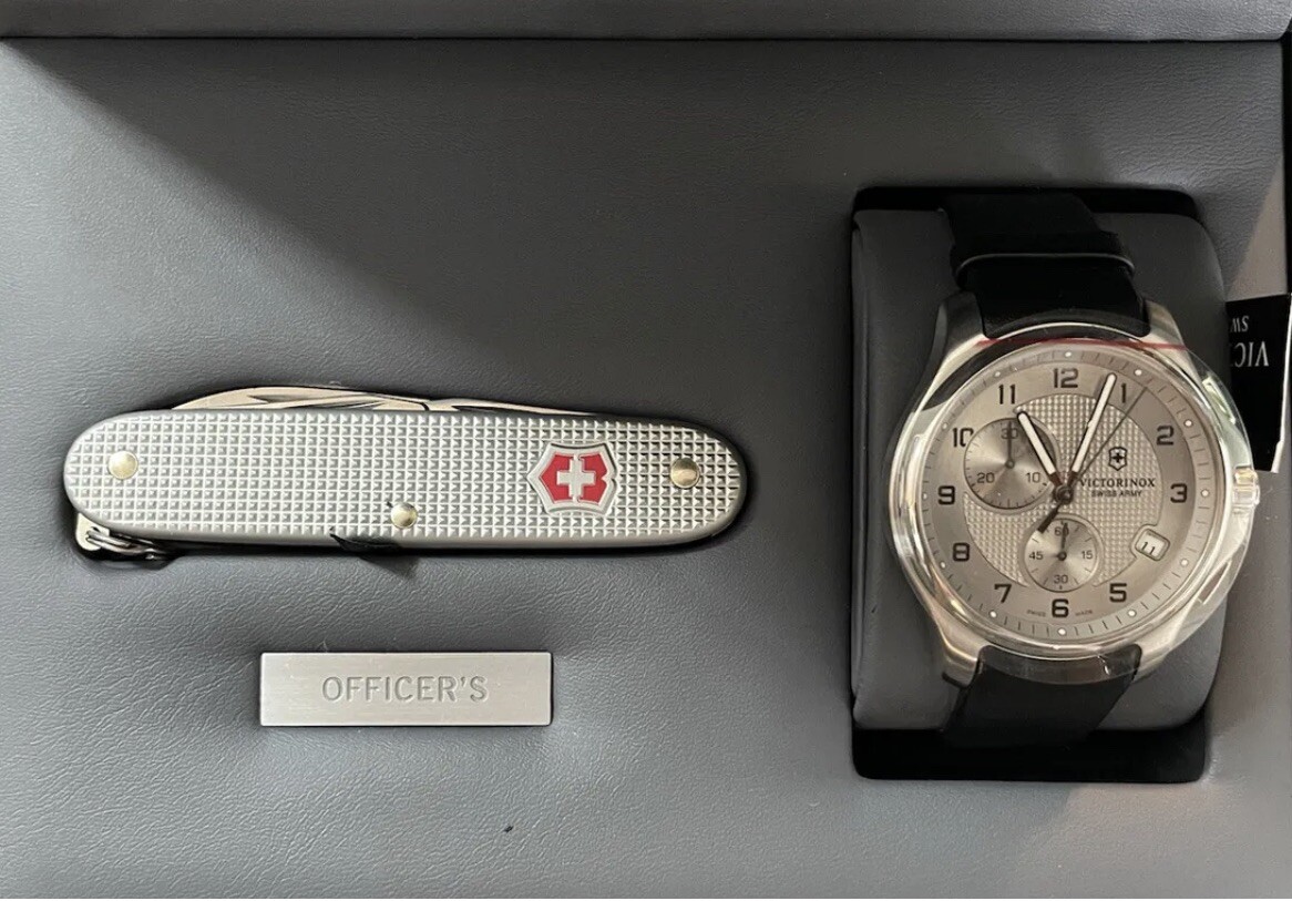 Victorinox Swiss Army Officer's Watch Set. 241553.2 | Grey Dial
