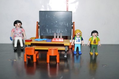 PLAYMOBIL City Life School Teacher CLASSROOM #5971 99% COMPLETE FIGURE SET 