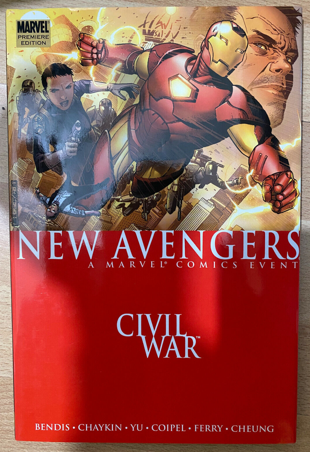 New Avengers 5 Civil War Marvel Premiere Edition Hardback Graphic Novel Bendis