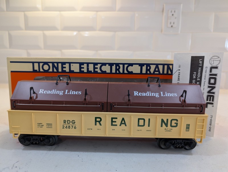 LIONEL 6-17405 READING GONDOLA RDG#24876 WITH COIL COVERS NIB