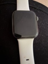 Apple Watch Series 5 44mm Black, White Silicone Band, Touchscreen, Fitness