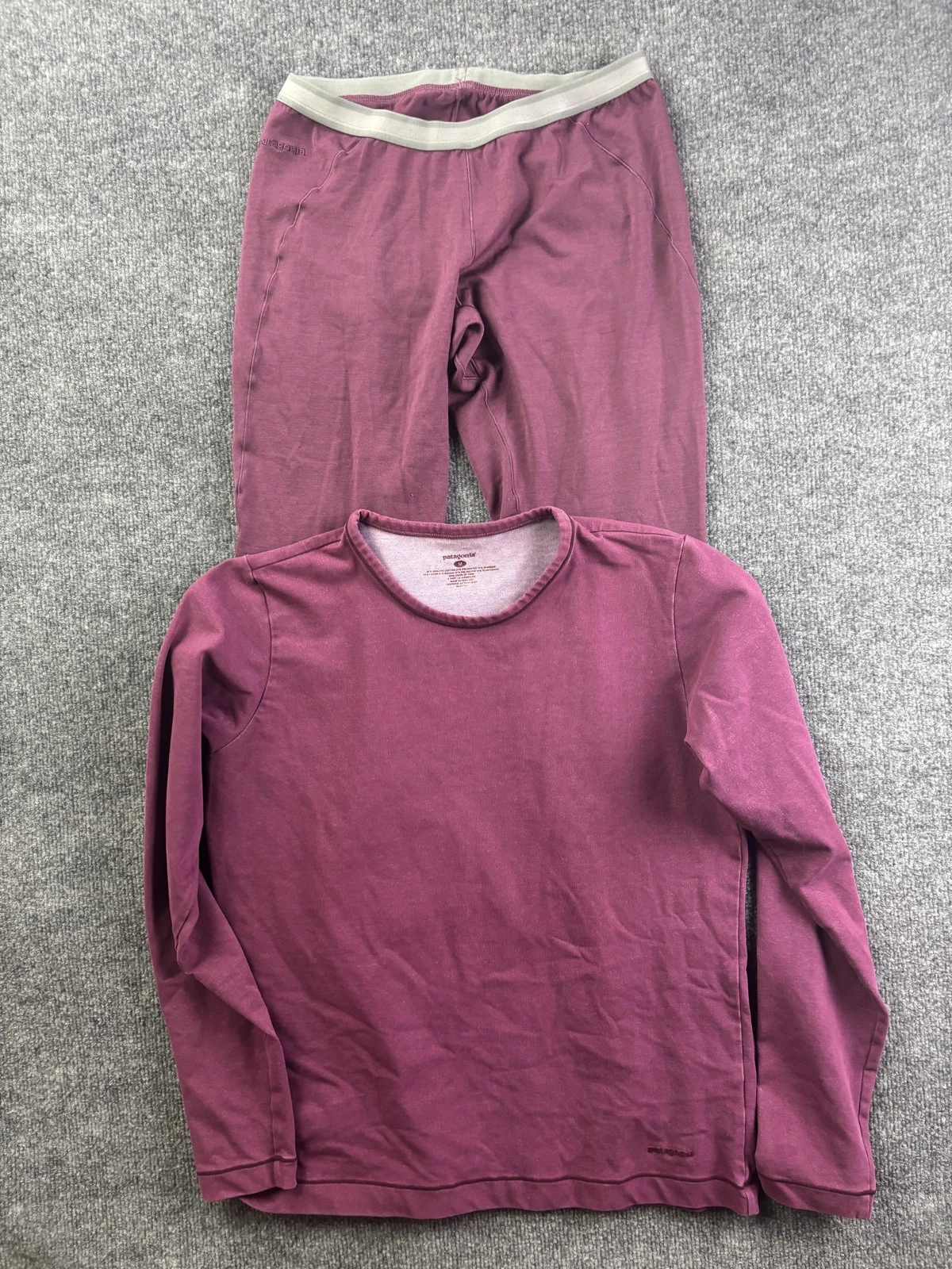 Patagonia Base Layer Shirt Pants Set Womens Medium Purple Thermal Hiking
Opens in a new window or ta