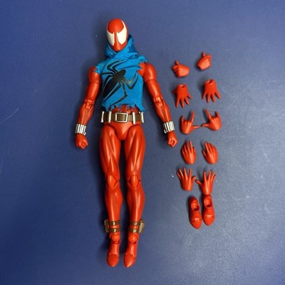 MAFEX 143 Ben Reilly Scarlet Spider Action Figure 1/12 Scale