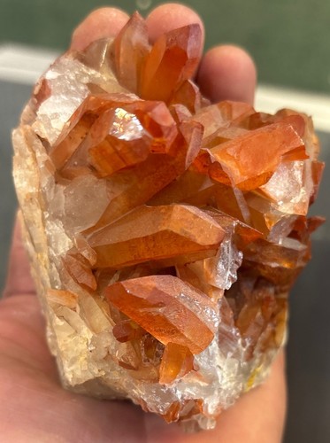 red hematoid quartz Cluster 494 Grams - 第 1/9 張圖片