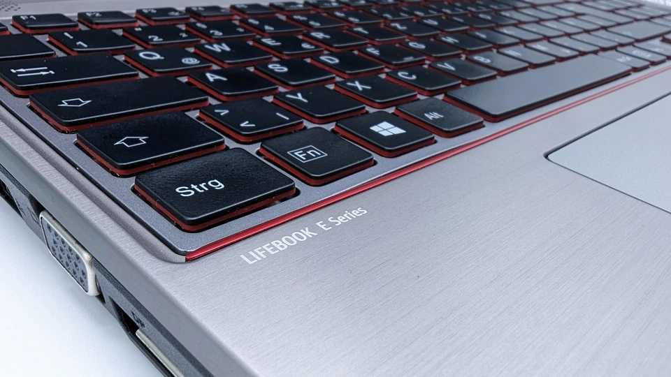 Windows 11 Fujitsu E756 15,6" Full HD Intel Core i7 512GB SSD DVD-RW HDMI B-WARE - Bild 4 von 4