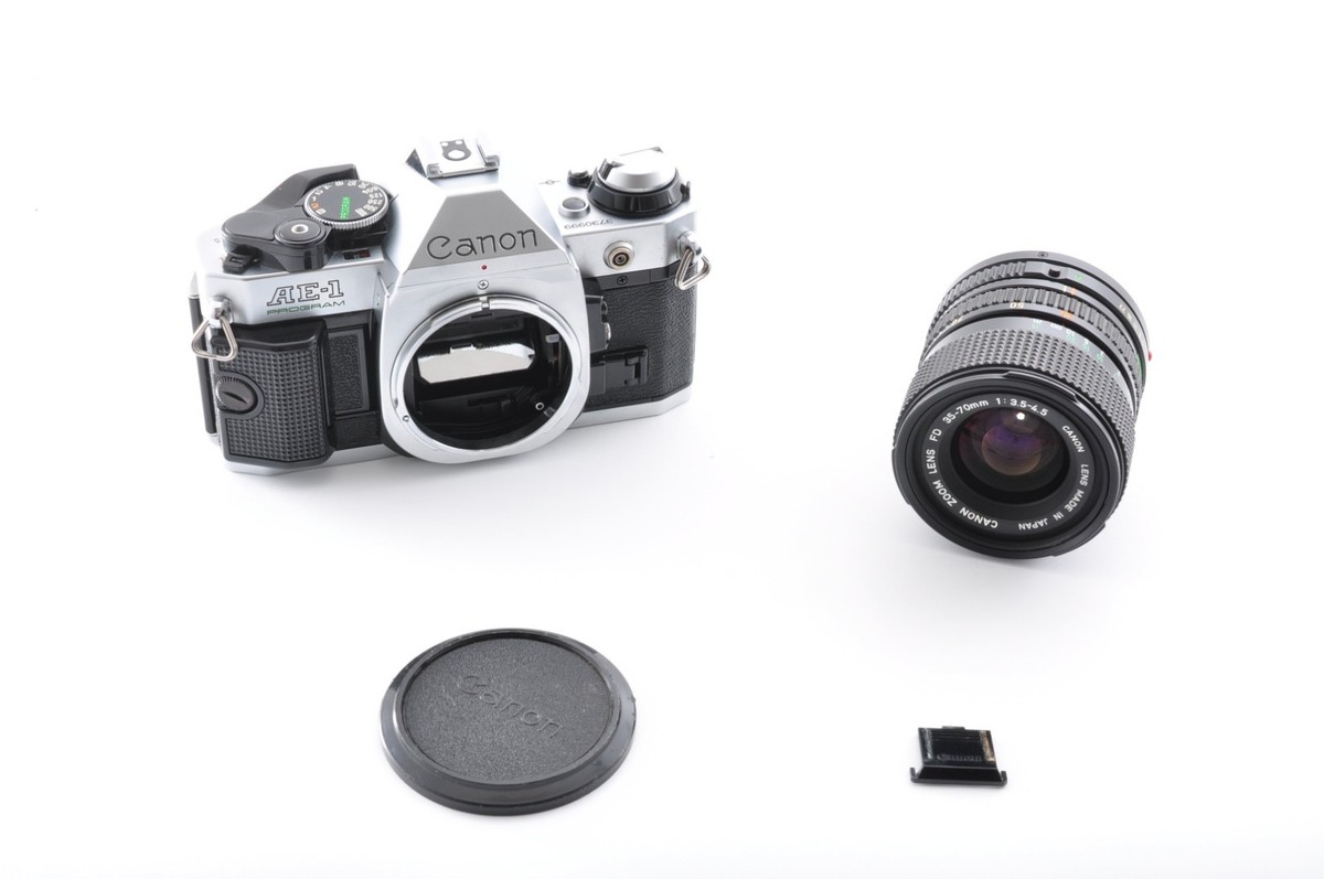 Canon AE-1 Program Silver / Lens New FD 35-70mm f/3.5-4.5