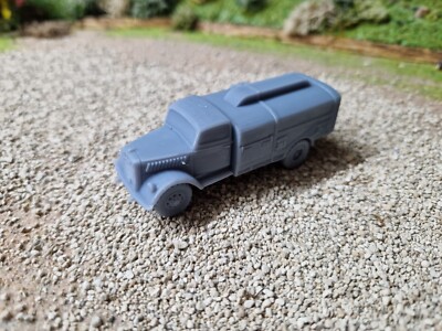 1:72 Opel Blitz Tankwagen unlackiert,  Diorama