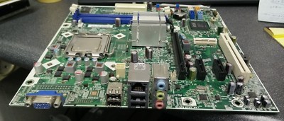 HP Compaq 582679-001 500B MT Motherboard with Intel E5400 CPU & I/O Plate