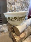 Vintage Pyrex Spring Blossom Crazy Daisy Mixing Bowl #402 1 1/2 Qt