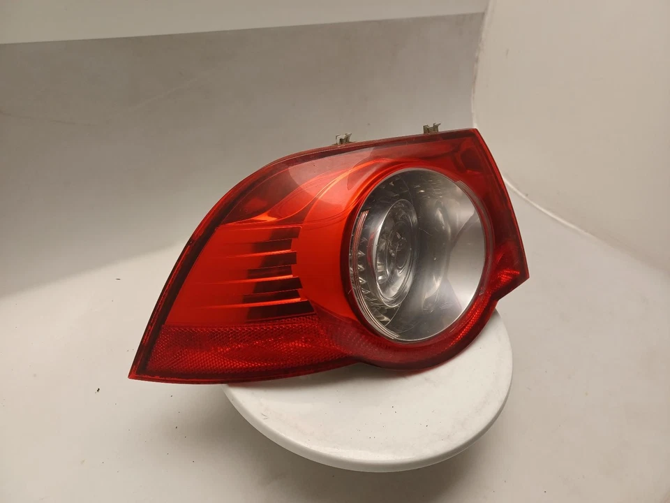 Luz trasera VOLKSWAGEN EOS N/S 2006-2011 2 puertas convertible izquierda Foto 2 de 4