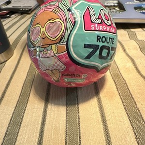 L.O.L. Surprise! Route 707 Series Surprise Ball 4in Doll Big Eyes Pink Hair