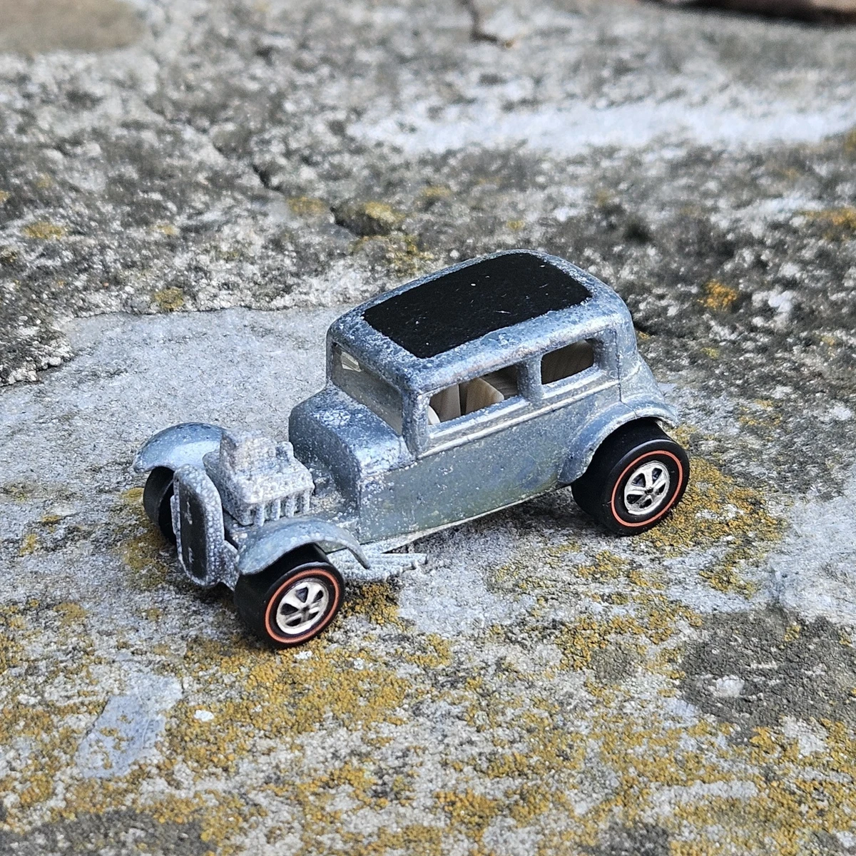 Hot Wheels Ford 1932 Vehicle Year Vintage Manufacture Diecast Cars