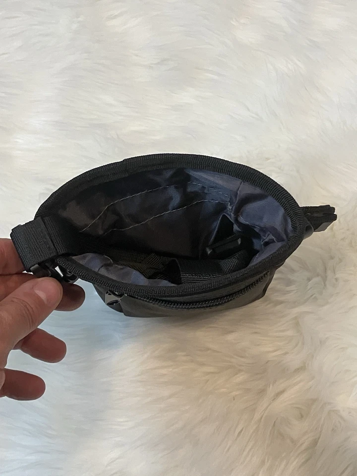 Bolsa de golosinas para perros para entrenamiento con dispensador de bolsa de caca correa ajustable y clip de metal Foto 3 de 4