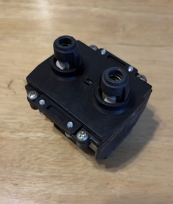 MANNESMANN DEMAG 77218844 Contact Block 230V 10A A150 Crane Push Button