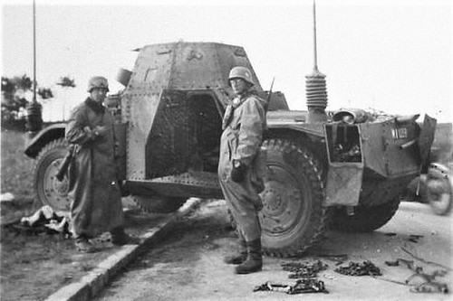 Panhard AMD 178 casemate commandement/radio, France 40, 1:35 résine ALBY - Foto 6 di 9