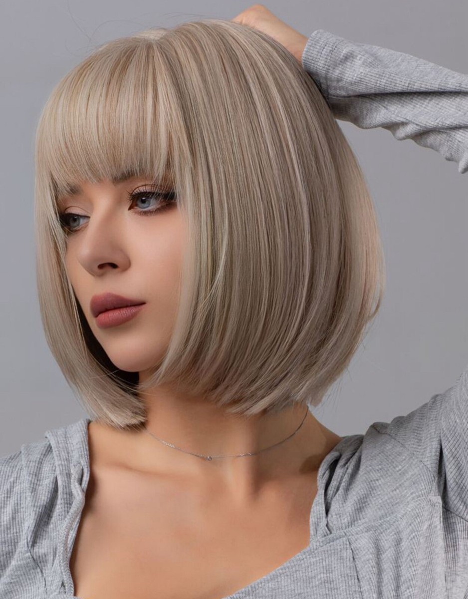 Perruque Synthétique Courte Carrée Blonde Dorée - Frange, Bonnet Taille M, 30cm, Look Naturel