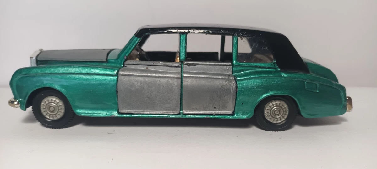 Dinky Toys UK 152 – Rolls-Royce Phantom V limousine 1/43
