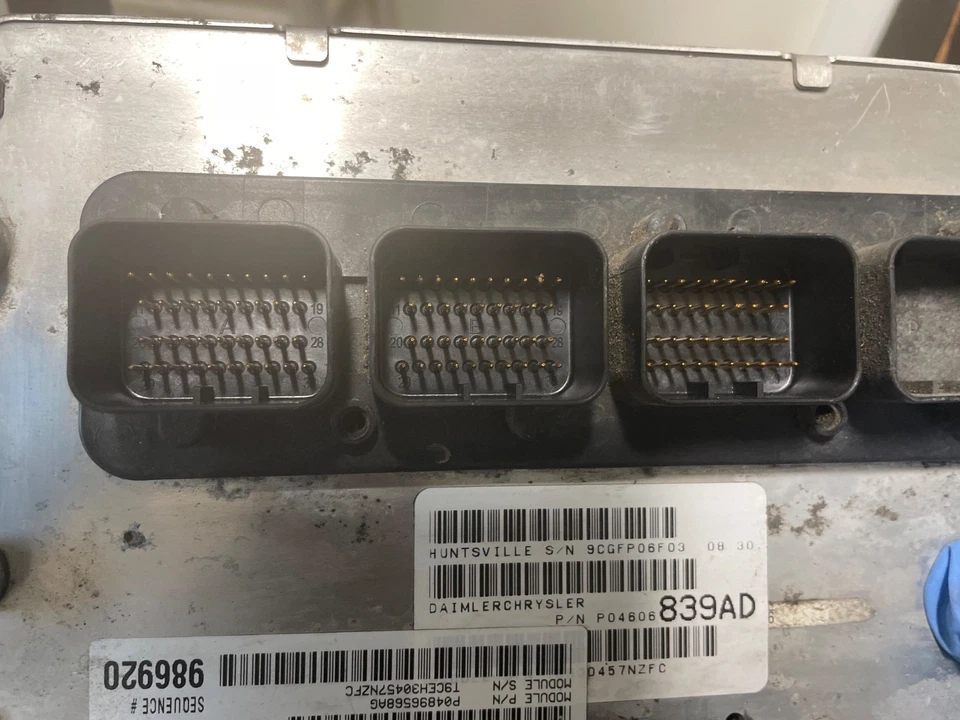 Dodge Charger Chrysler 300C 2006 motor de 5,7 L módulo informático ECM P04606839AD Foto 4 de 4