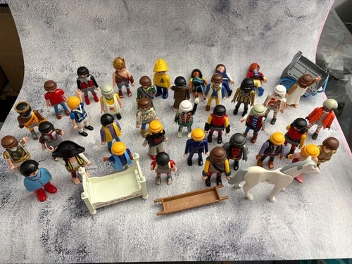 TUB OF 85 VINTAGE PLAYMOBIL PLASTIC ACTION FIGURES AND ACCESSORIES