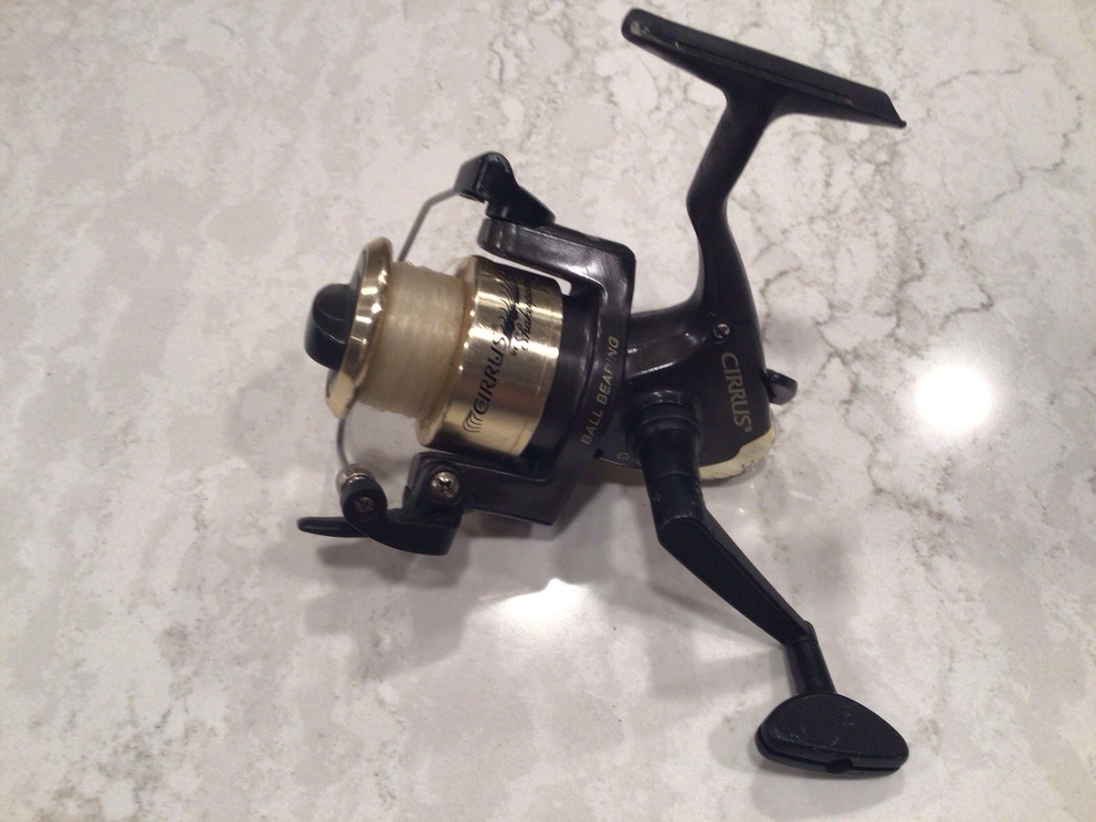 Vintage Shakespeare Cirrus CR035 Spinning Fishing Reel, Very Nice