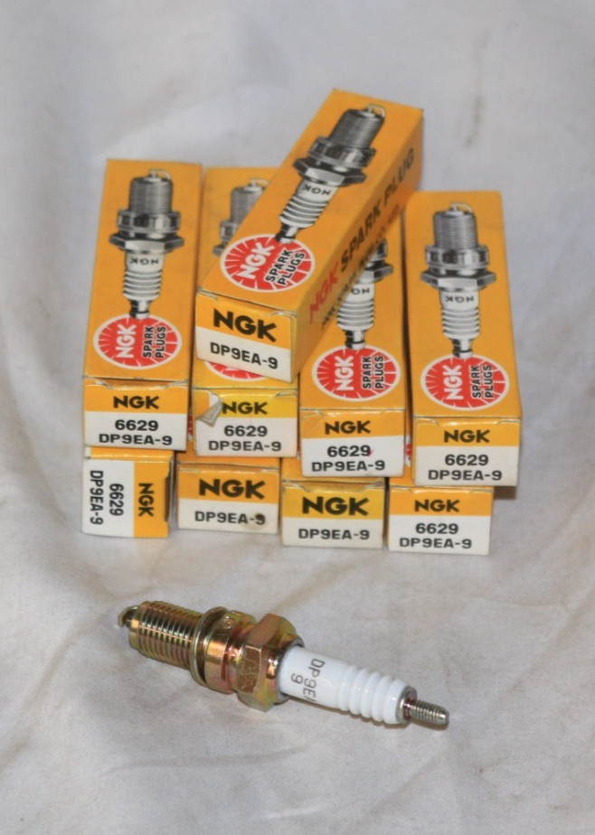 NEW NGK Spark Plugs DP9EA-9 Lot of  9