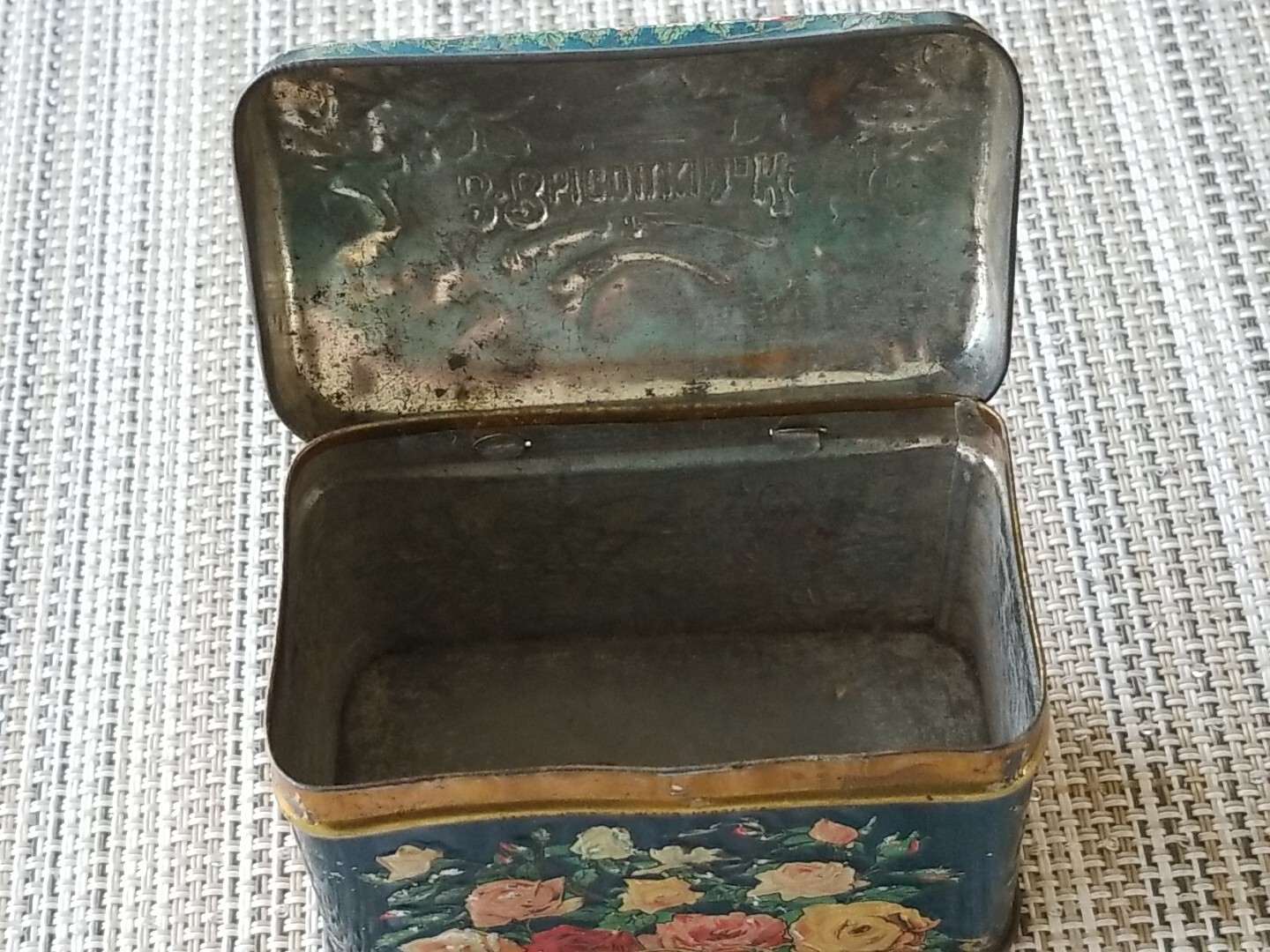 Early 1900s RUSSIAN IMPERIAL ANTIQUE TIN TEA BOX WISSOTZKY RUSSIA eBay