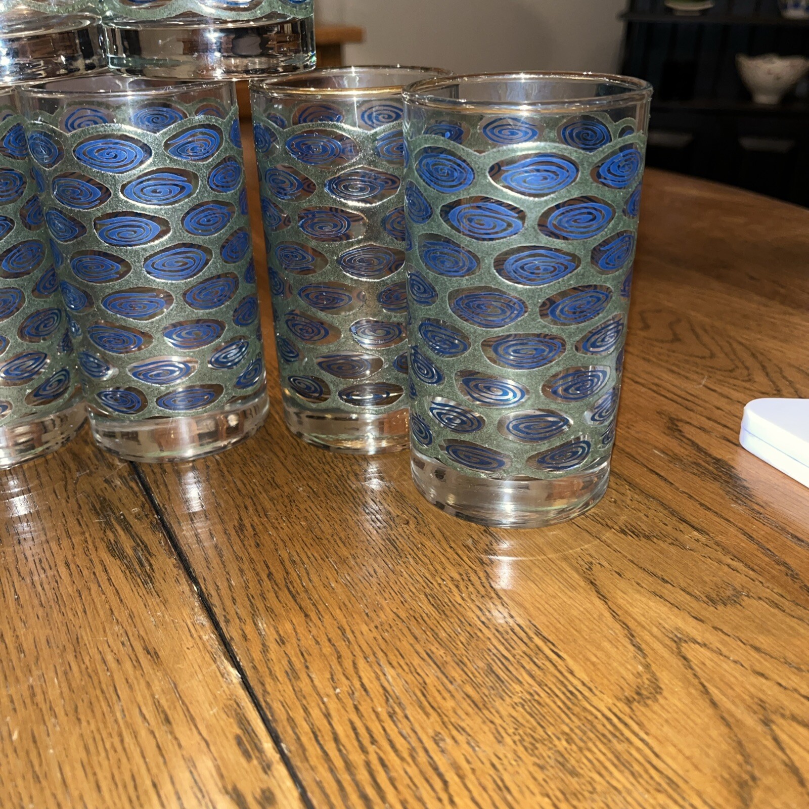 Picture 2 of 6