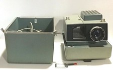 1960's ARGUS Sylvania President Model 526 Slide Projector with remote in case