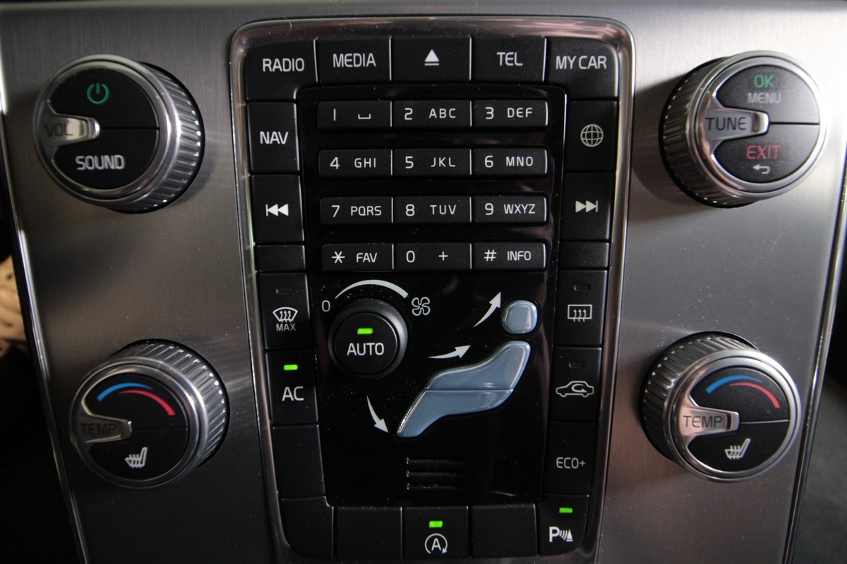 Volvo V60 2,0 D3 150 Momentum aut.