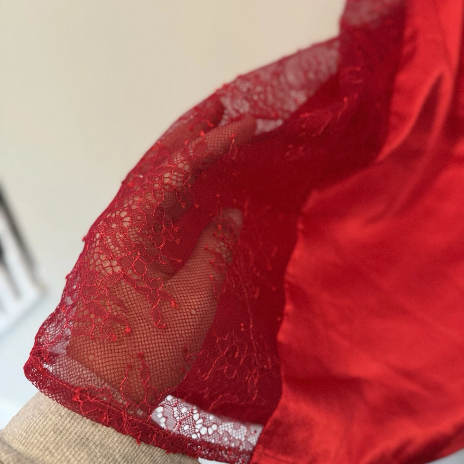 UNDERCOVER Abito Victoria's Secret rosso slip con ritagli in pizzo taglia large 1185