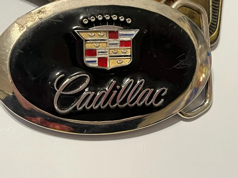 "Hebilla de cinturón vintage con emblema de Cadillac 3"" x 2""" Foto 4 de 4