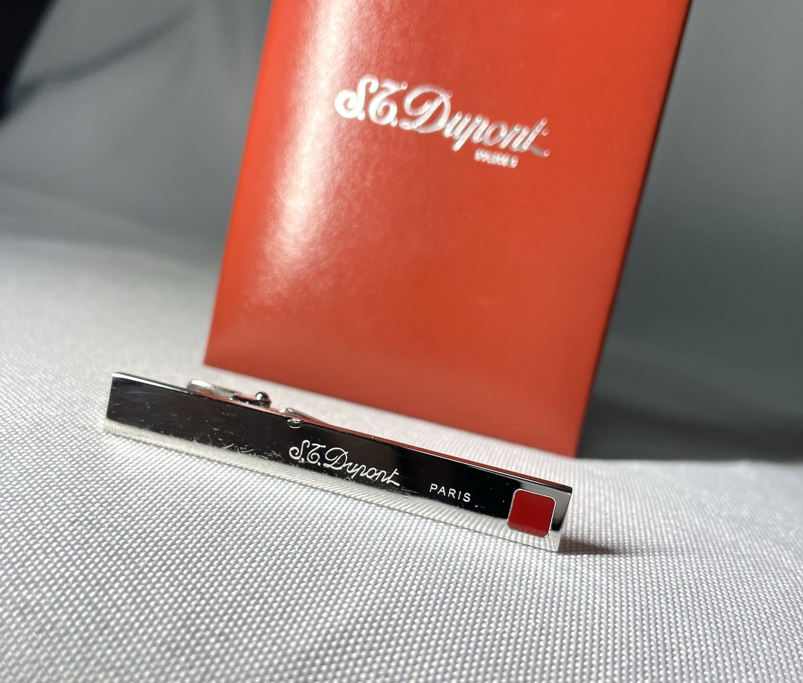 Auth S.T.Dupont Tie Clip logo pin Bar Chrome Silver & Red stone