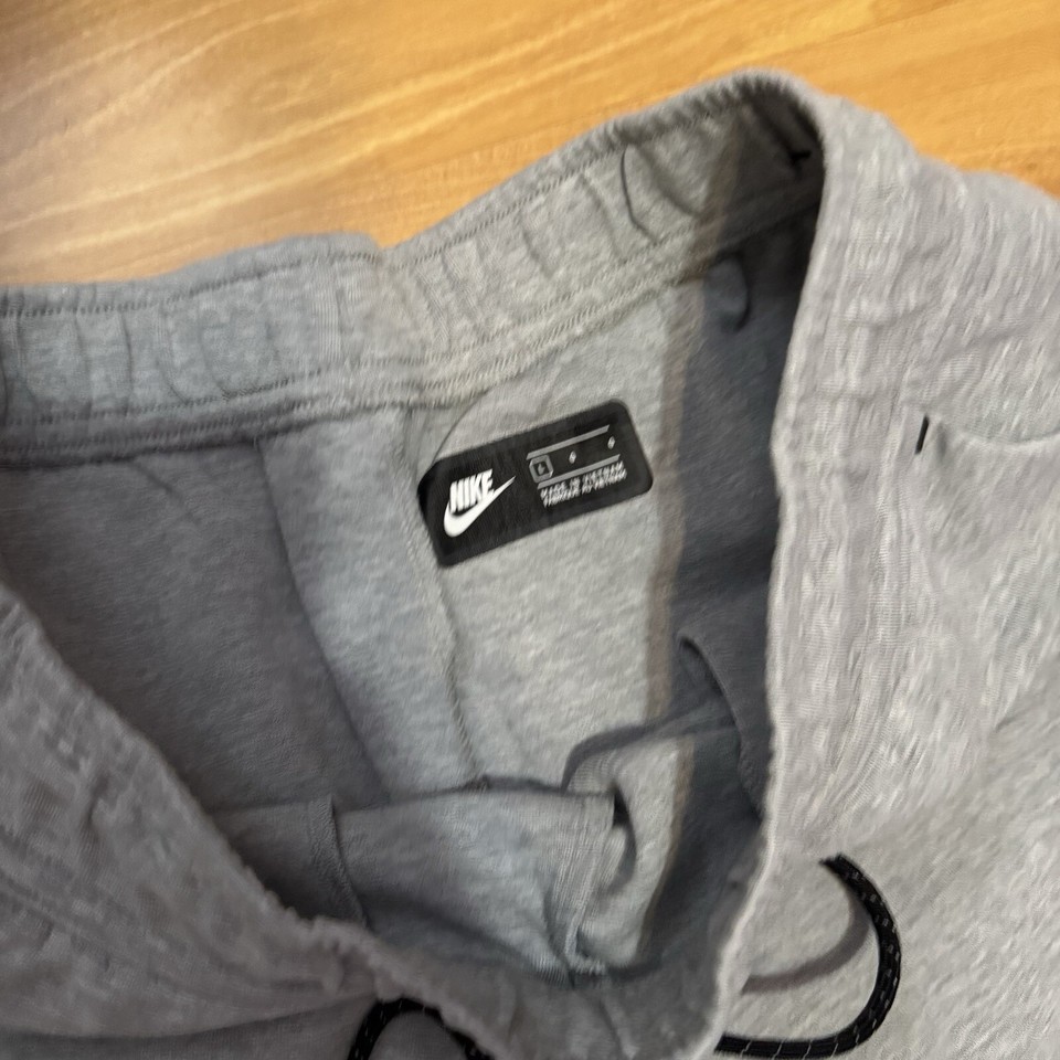 Nike Tech Fleece Joggers Size L Heather Gray CU4495 063 eBay