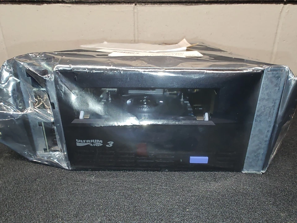 IBM Ultrium LTO-3 Tape Drive T120 LTO-3 90959051-BRAND NEW - Image 2 of 4