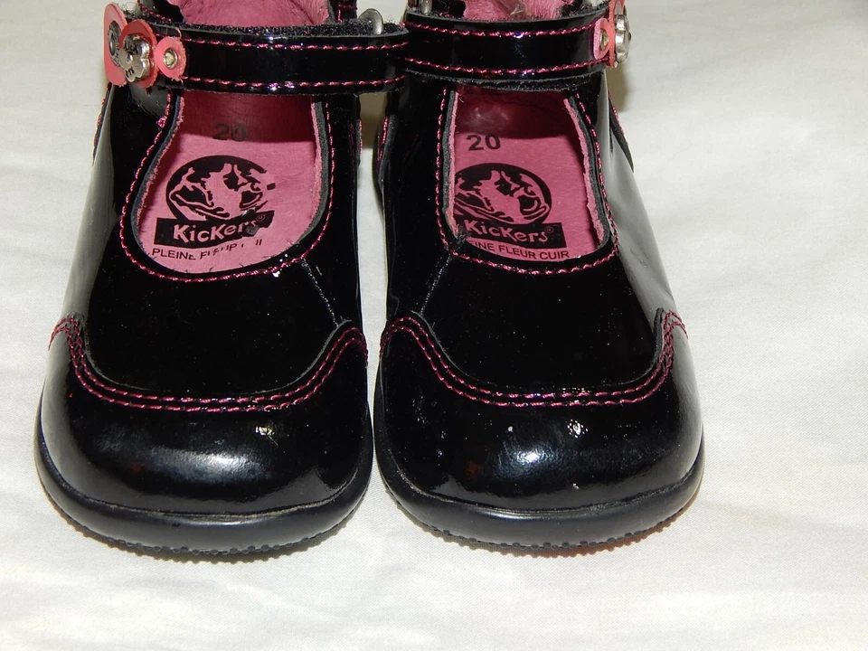 Euc Kickers Baby Girl Size 20 Black Paten Leather Strap Shoes Pink Accents - Image 3 of 4
