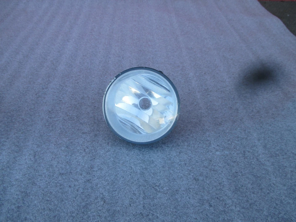 04 05 06 TOYOTA SOLARA FRONT FOG LIGHT LAMP OEM 2004 2005 2006 - Imagem 2 de 3