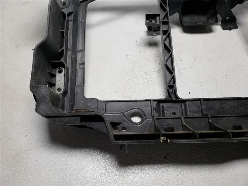 2014 2015 Mazda 3 Radiator Core Support Core Support I-eloop OEM GHP953110B Foto 3 de 4