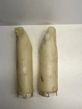 Fork Guards Left Right Guard fits 1997 2003 Honda CR125 CR250 51610-MAC-781ZA