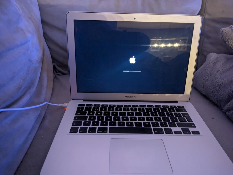 Apple MacBook Air - Bild 4 von 4