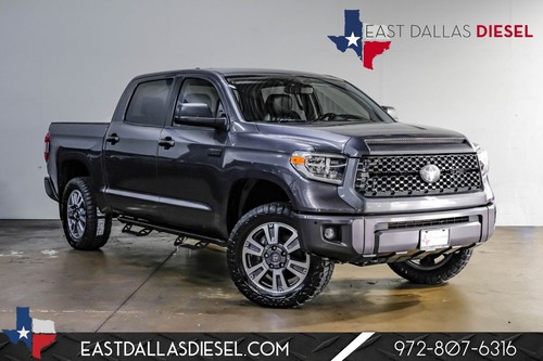 2020 Toyota Tundra Platinum Edition CrewMax Leveled 33" X/T 1 Owner