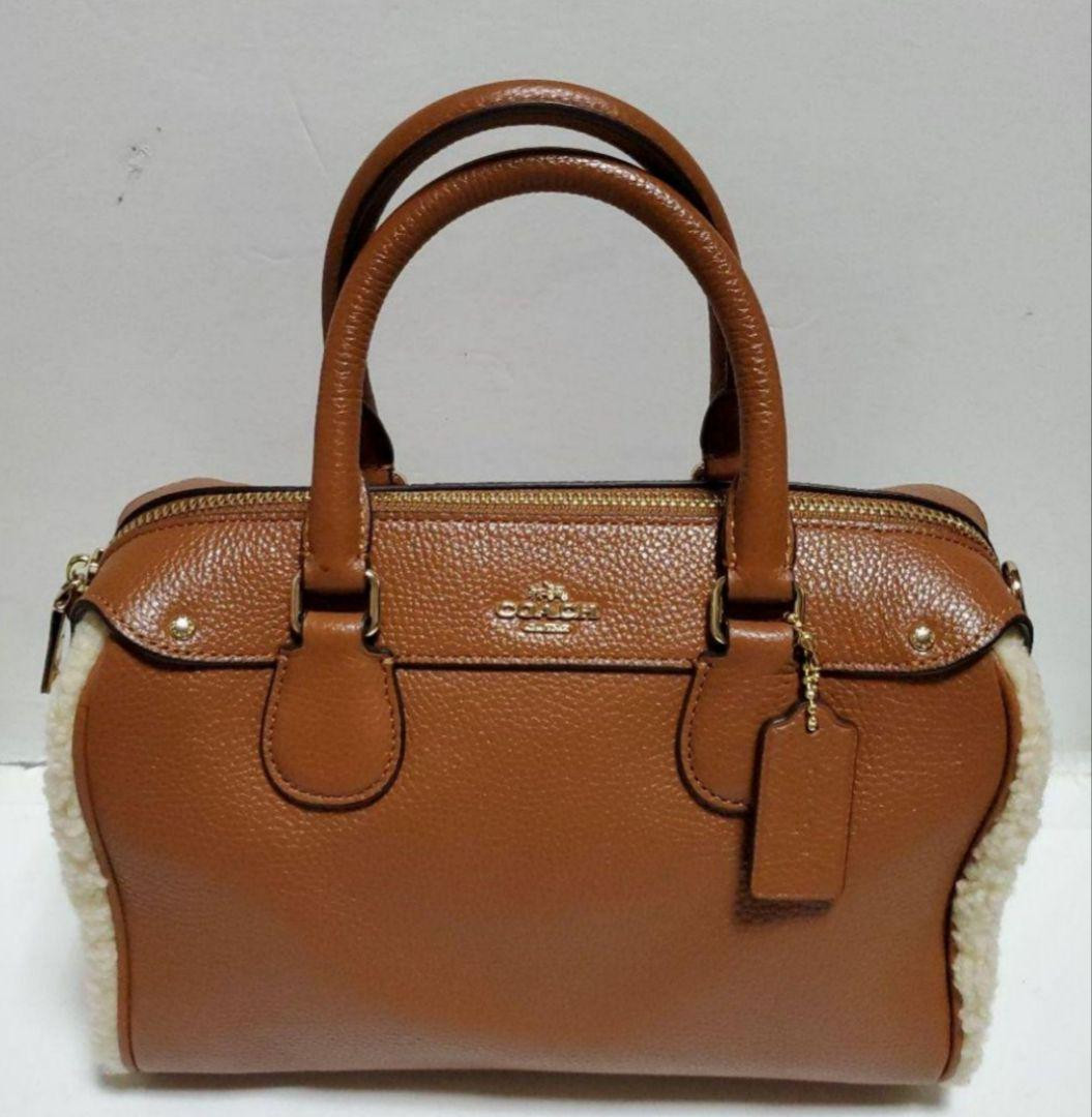 COACH ブラウンファー風ハンドバッグ Coach Leather Fur Shoulder Bag Auth Brown White Medium Women Japan