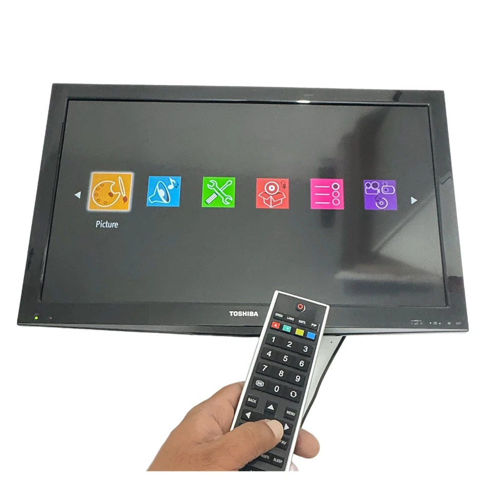 Toshiba 32BL702B 32" LCD TV Full HD HDMI USB VGA SCART Freeview with Remote Work - Image 2 of 4