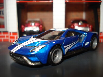 2017 FORD GT-40 RACE CAR 1/64 LIMITED EDITION REAL RIDER WHEELS AND TIRES DETAIL