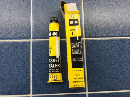 VIntage B•K Gasket Sealer No. 1 Sealant 1.5 oz. tube NOS USA ~ Movie Prop Decor - Foto 1 di 3