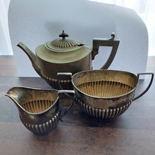 Tee Set Wellenmuster, Teekanne, Milchkännchen, Zucker/Gebäckschale