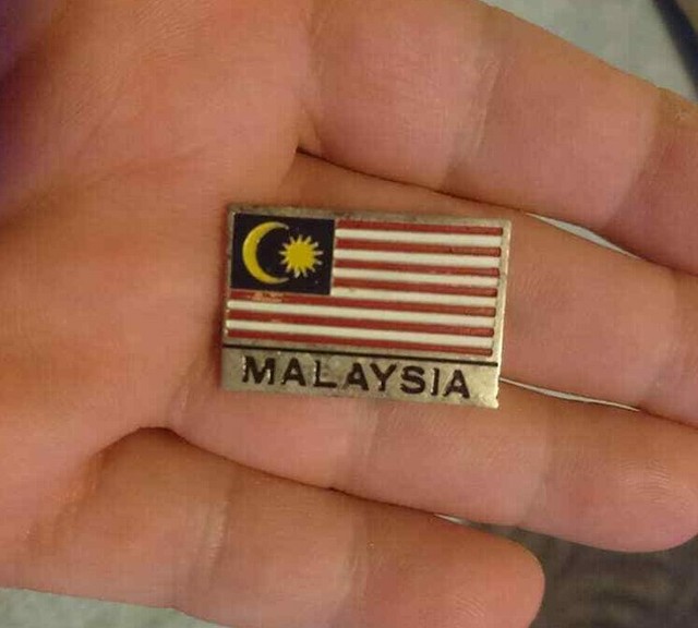 MALAYSIA national flag brooch lapel pin badge old and rare eBay