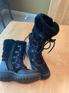 bare traps mid calf boots
