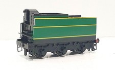 HORNBY WEST COUNTRY / BATTLE OF BRITAIN CLASS BR TENDER IN MALACHITE GREEN