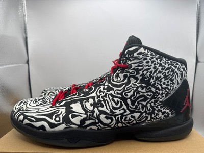Air Jordan Super.Fly 4 JCRD 'White Gym Red' features a distinct black-and-white 